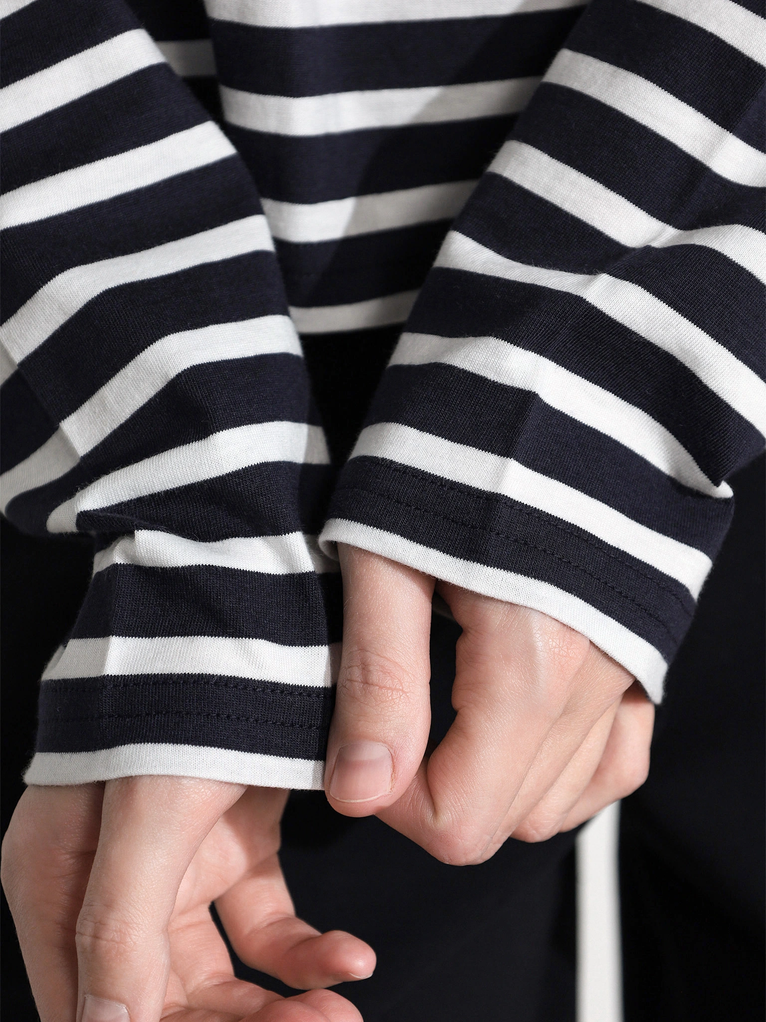 Футболка в темно-синюю полоску из хлопка